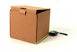 упаковочная самосборная коробка с откидной крышкой
