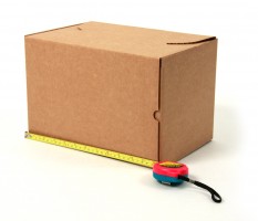 упаковочная картонная коробка вытянутой формы